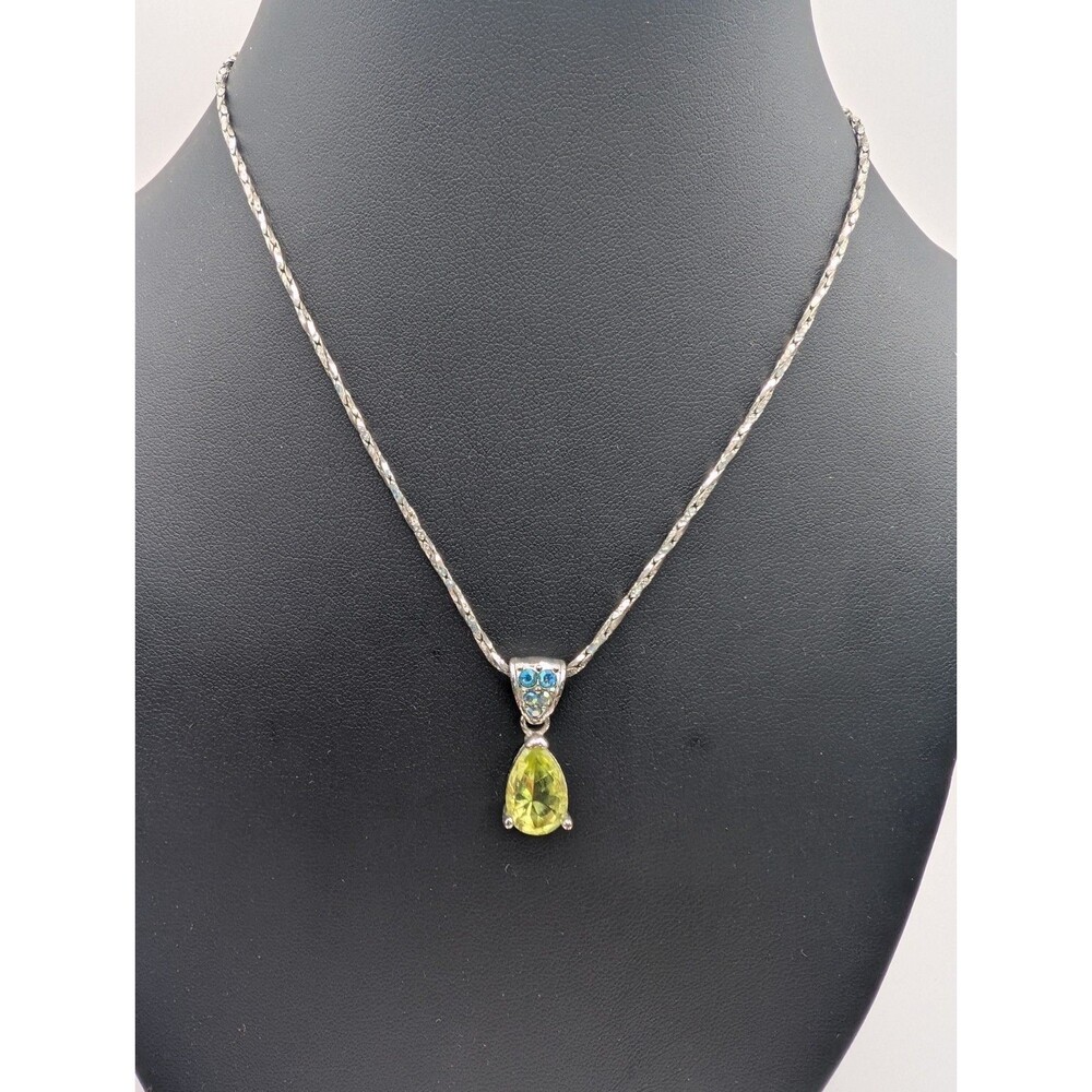 Green Crystal Pear Drop Pendant Silver Tone Necklace BlueVintage Avon